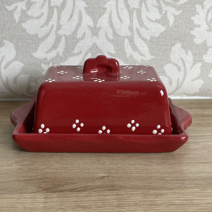 Butter dish red with cream points