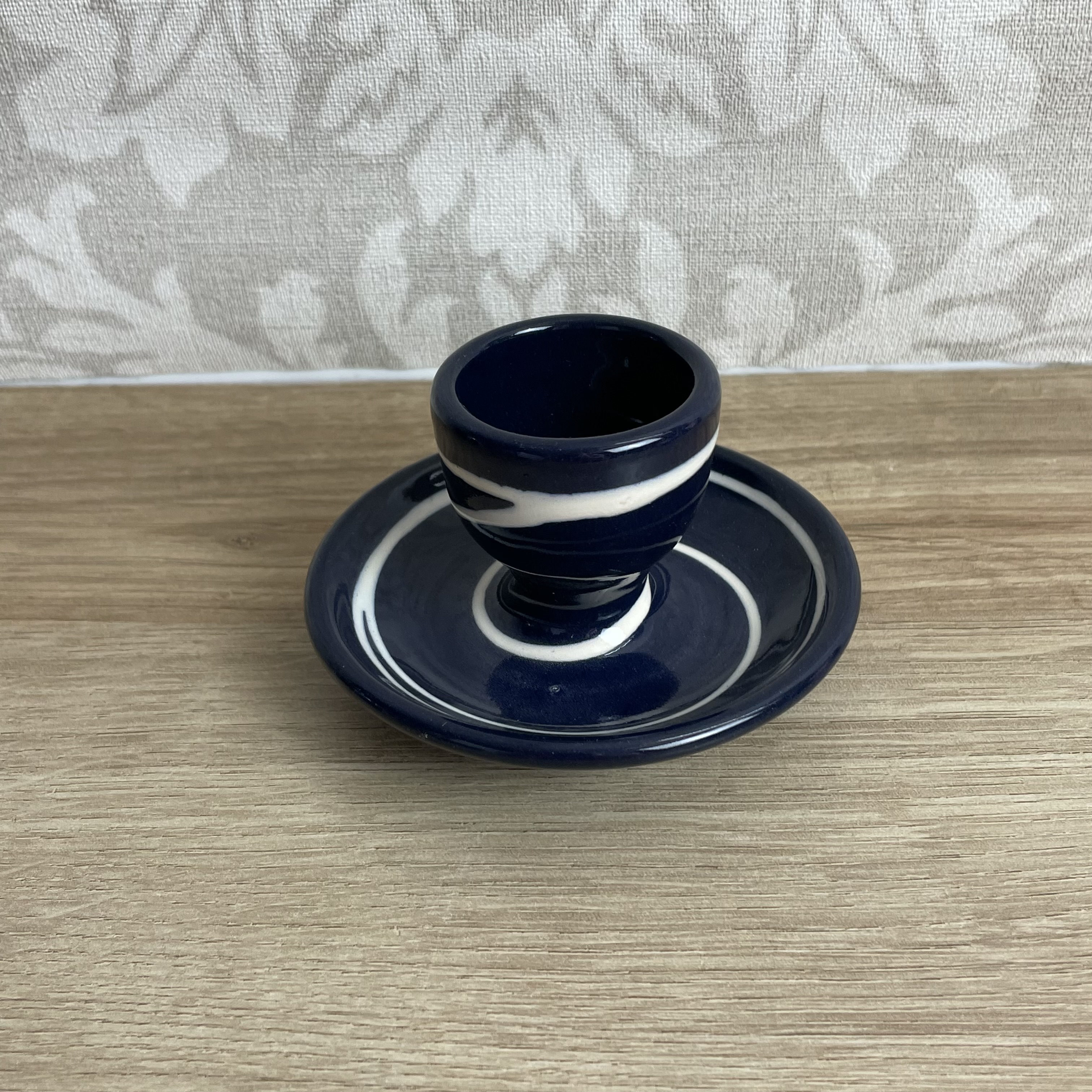 Eggcup blue ringed