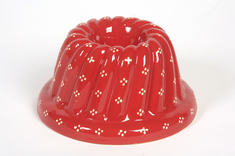 https://www.poterie-soufflenheim.com/medias/boutique/moule-a-kougelhopf-rouge-point-18-cm/k-rouge-point.jpg