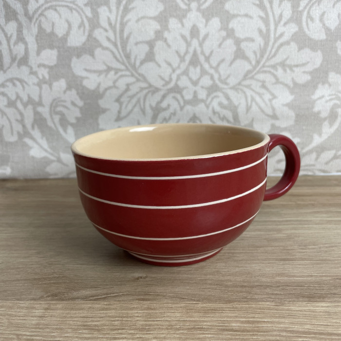 Tasse rouge cerclée